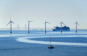 Offshore wind and cruise in operation